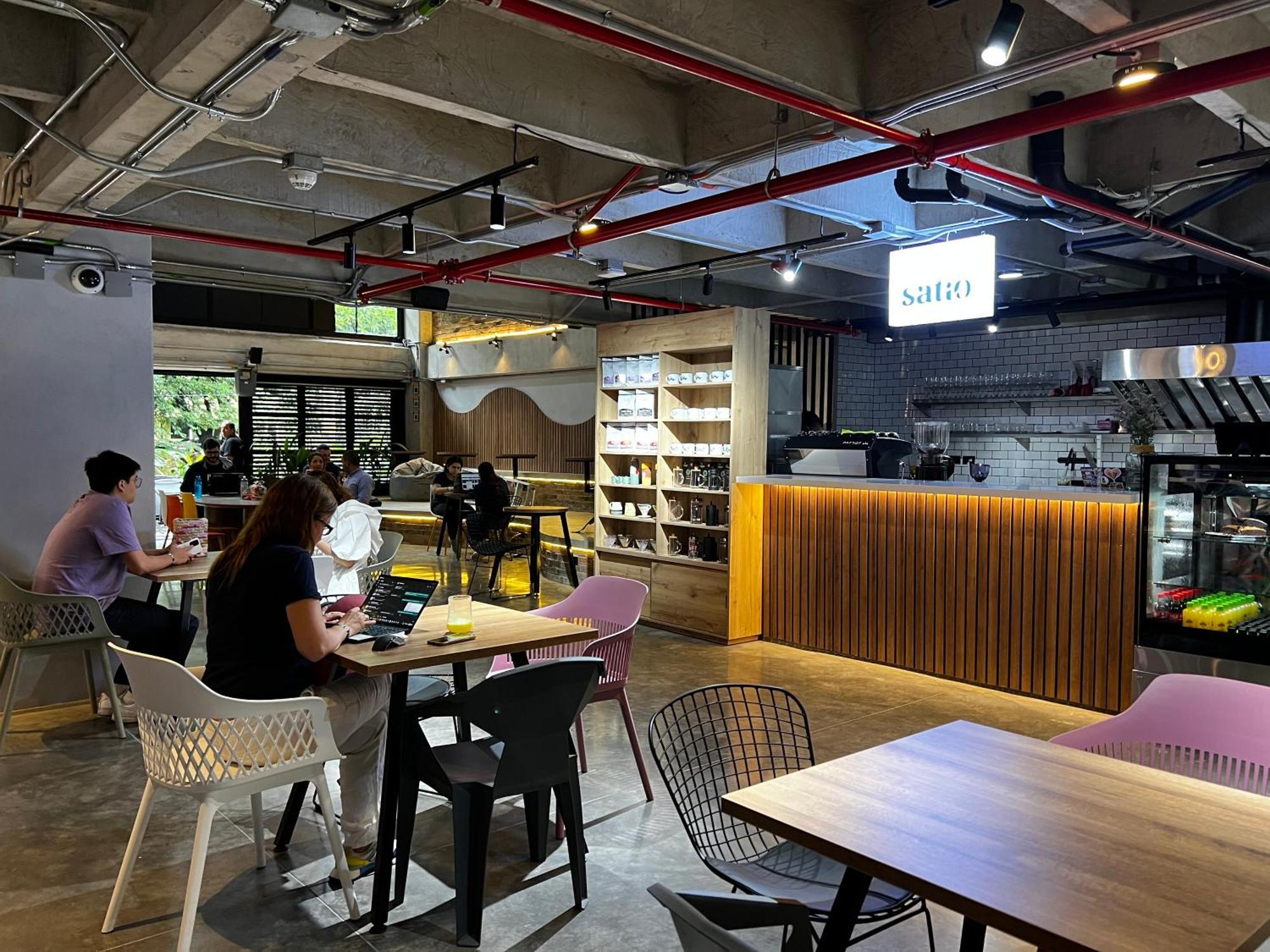 Los Patios Cool Living Medellin Bagian luar foto