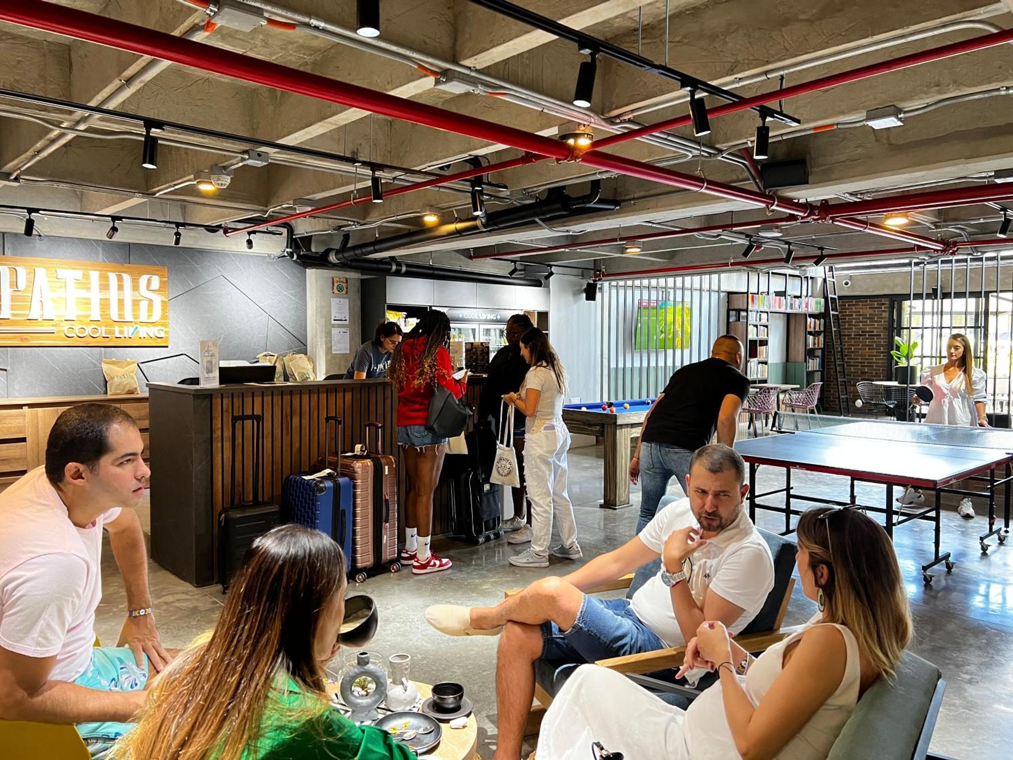 Los Patios Cool Living Medellin Bagian luar foto