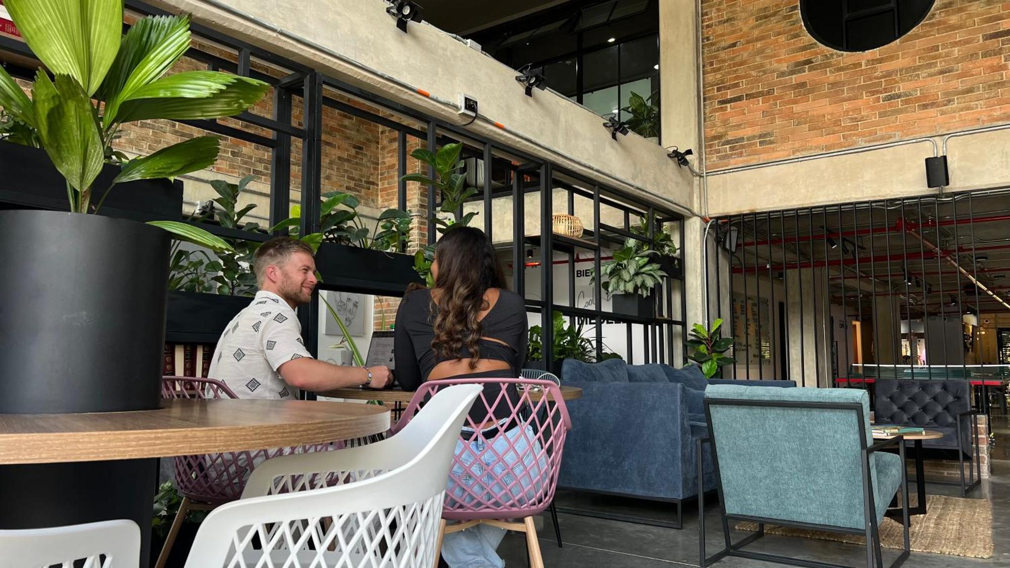 Los Patios Cool Living Medellin Bagian luar foto