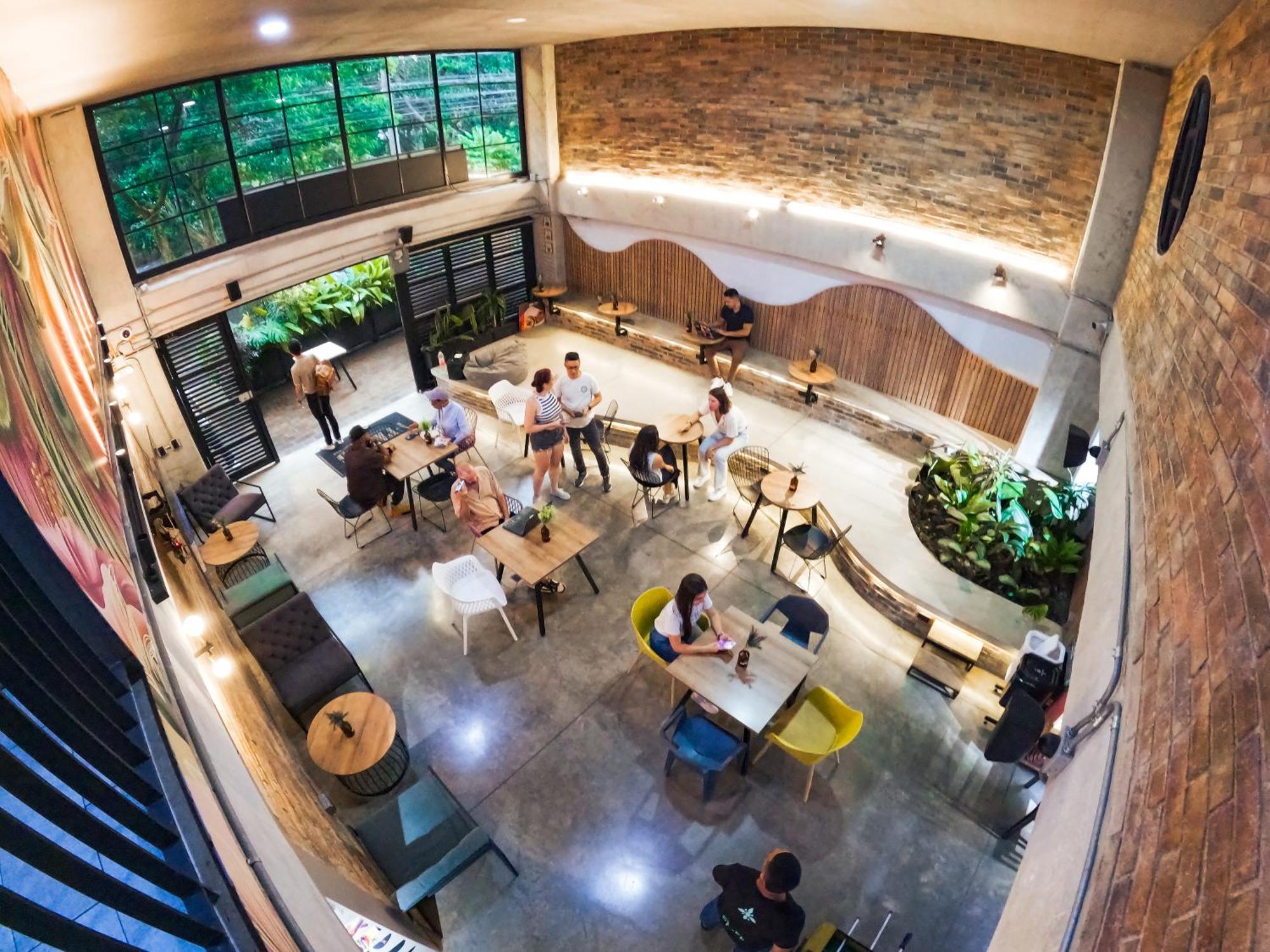 Los Patios Cool Living Medellin Bagian luar foto