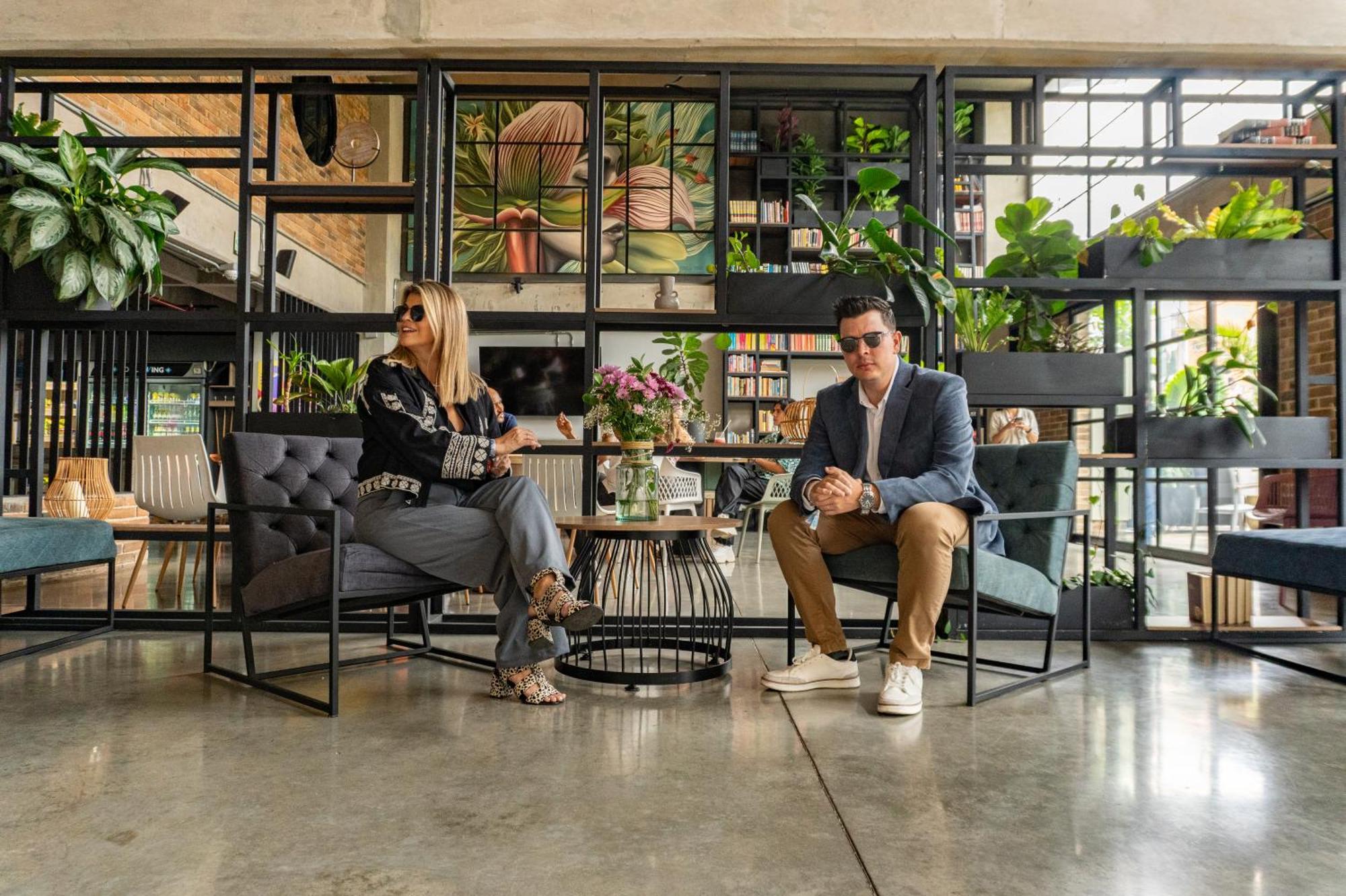 Los Patios Cool Living Medellin Bagian luar foto