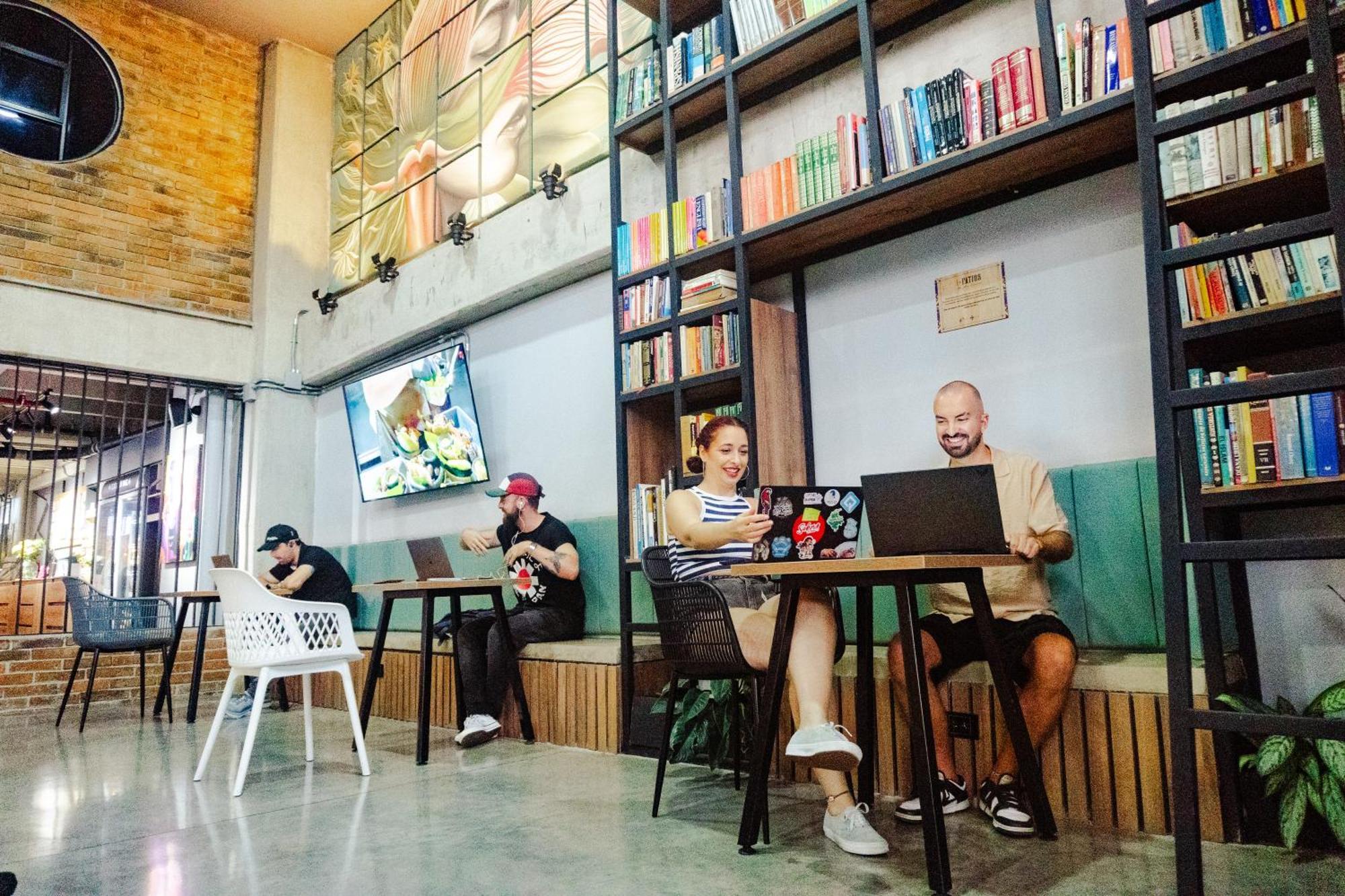 Los Patios Cool Living Medellin Bagian luar foto
